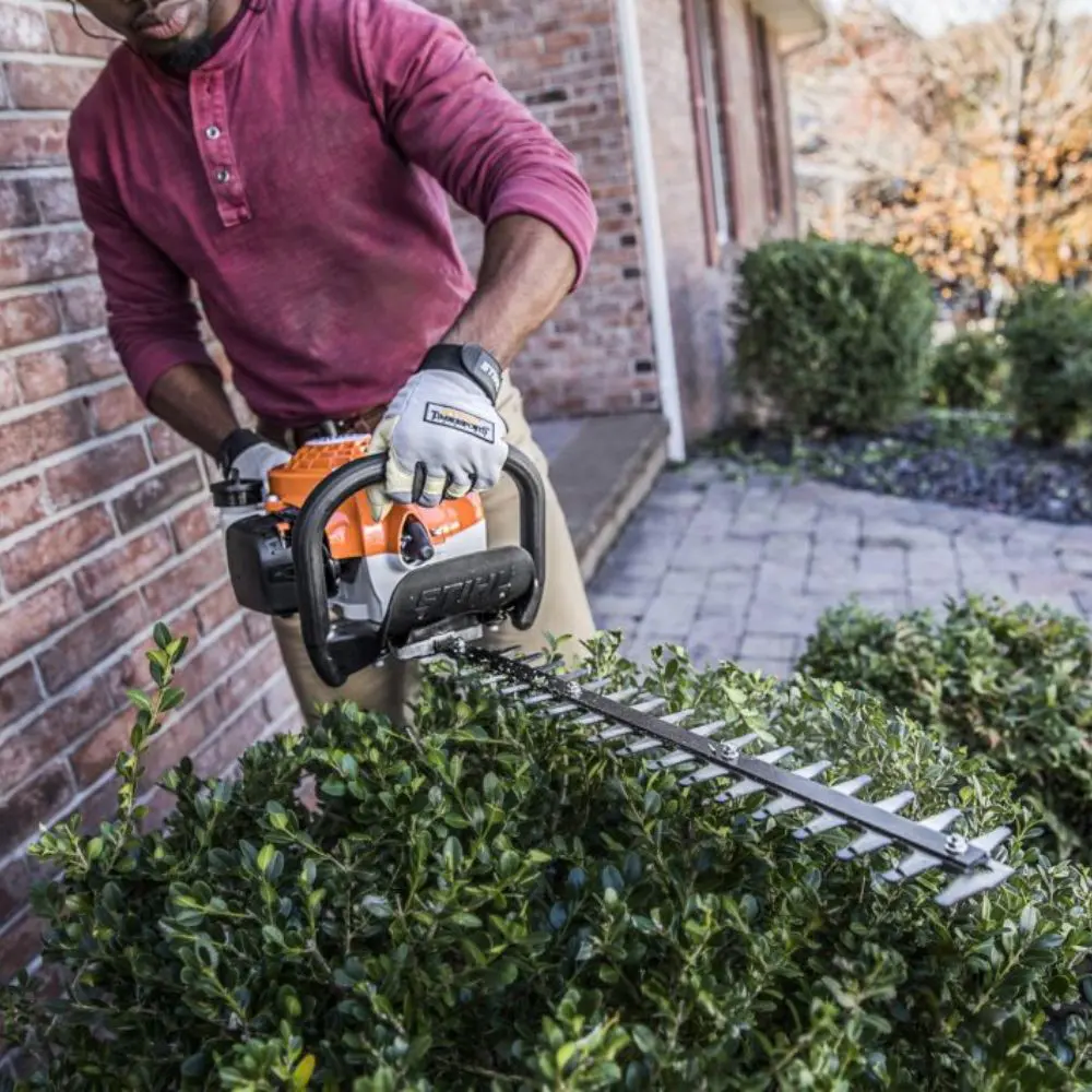STIHL HS 45 Petrol Hedge Trimmer 24″ (60cm) 2 STIHL HS 45 Petrol Hedge Trimmer 24″ (60cm)