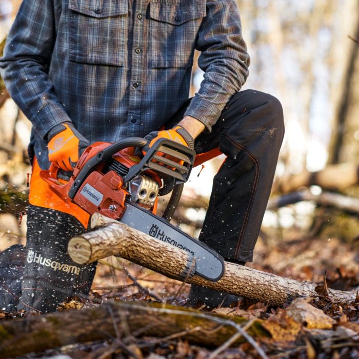 Husqvarna 435 II Petrol Chainsaw 15″ 2 Husqvarna 435 II Petrol Chainsaw 15″