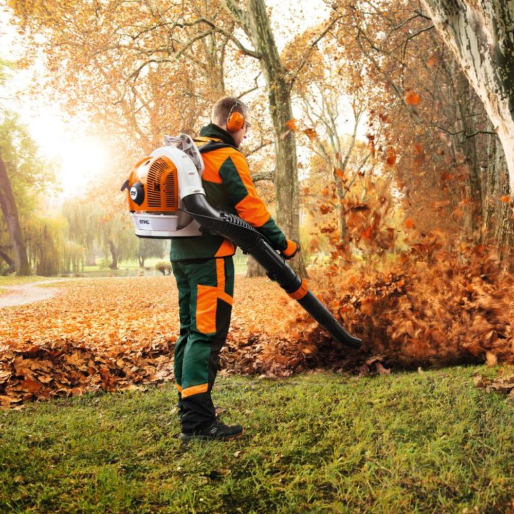 STIHL BR 700 Petrol Backpack Leaf Blower 3 STIHL BR 700 Petrol Backpack Leaf Blower