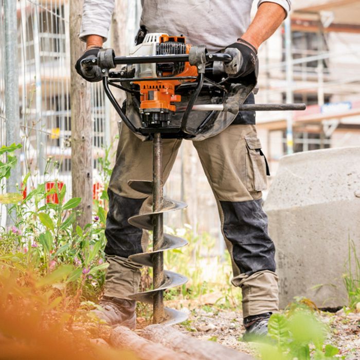 STIHL BT 131 Petrol Earth Auger 2 STIHL BT 131 Petrol Earth Auger