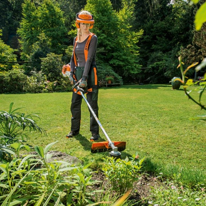 Stihl FS 94 RC-E Petrol Brushcutter - Loop Handle 3 Stihl FS94 RC-E Petrol Brushcutter