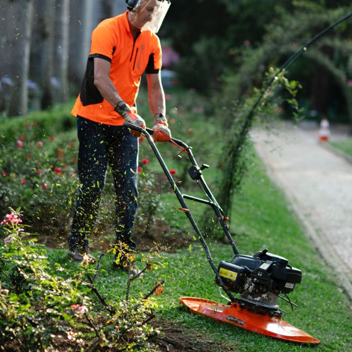 Husqvarna GX 560 Petrol Hover Mower 2 Husqvarna GX 560 Petrol Hover Mower 51cm