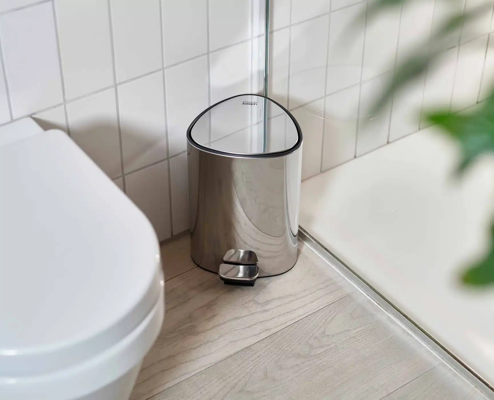 Joseph Joseph EasyStore™ Luxe 5L Stainless-steel Pedal Bin 1 Joseph Joseph EasyStore™ Luxe 5L Stainless-steel Pedal Bin