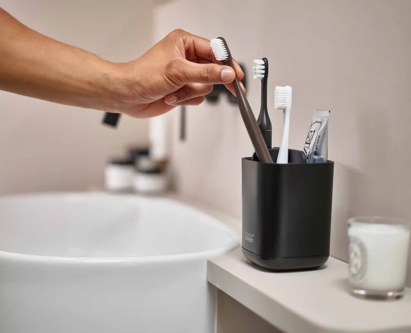 Joseph Joseph EasyStore™ Matt Black Toothbrush Holder 1 Joseph Joseph EasyStore™ Matt Black Toothbrush Holder