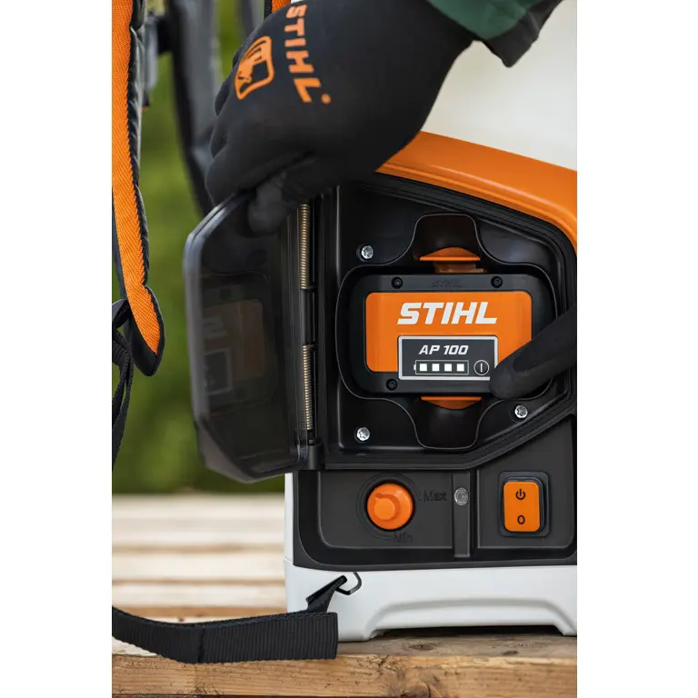 STIHL SGA 85 Cordless Sprayer – 17L AP System 3 STIHL SGA 85 Cordless Sprayer – 17L AP System