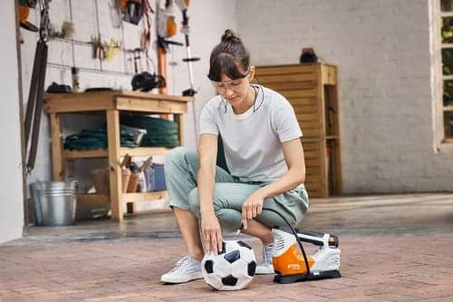STIHL KOA 20 Cordless Compressor 3 Stihl KOA 20 inflating football