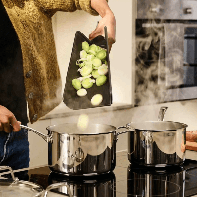 Joseph Joseph Chop2Pot™ Plus Black Folding Chopping Board (60205)