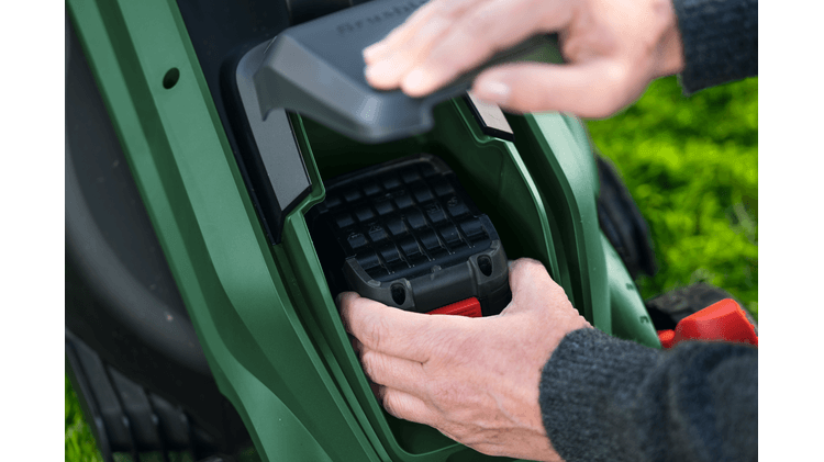 Bosch Rotak 18V-34 Cordless Lawn Mower Kit – 1 × 4.0Ah 4 Bosch Rotak 18V-34 Cordless Lawn Mower