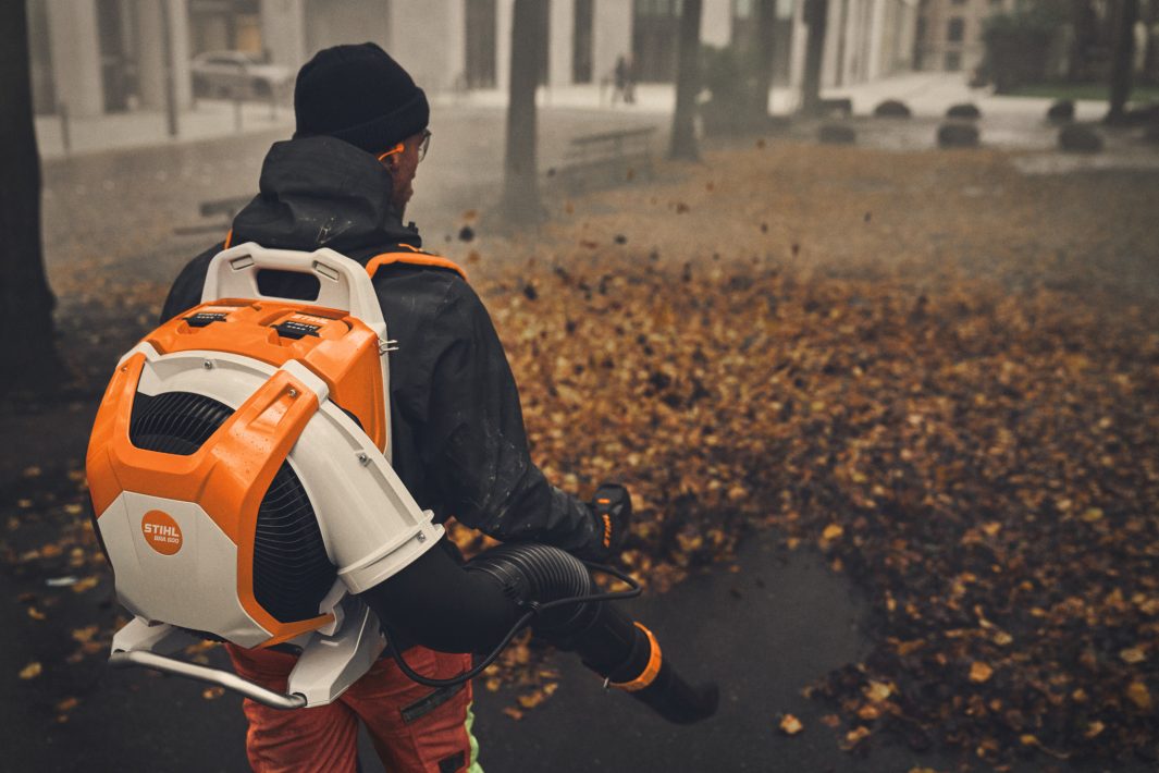 STIHL BRA 600 Cordless Backpack Blower - AP System 4 STIHL BRA 600 Cordless Backpack Blower - AP System
